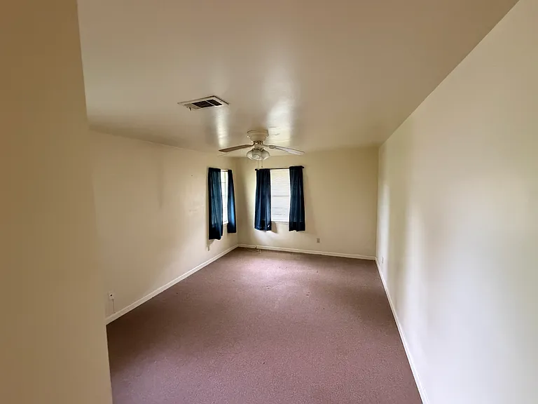 923 Linden St #923 — Photo 3