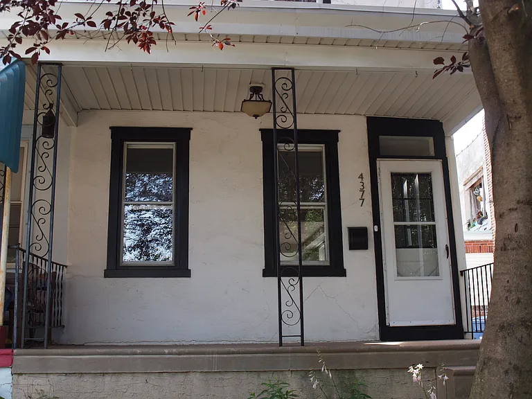 4377 Manayunk Ave — Photo 2