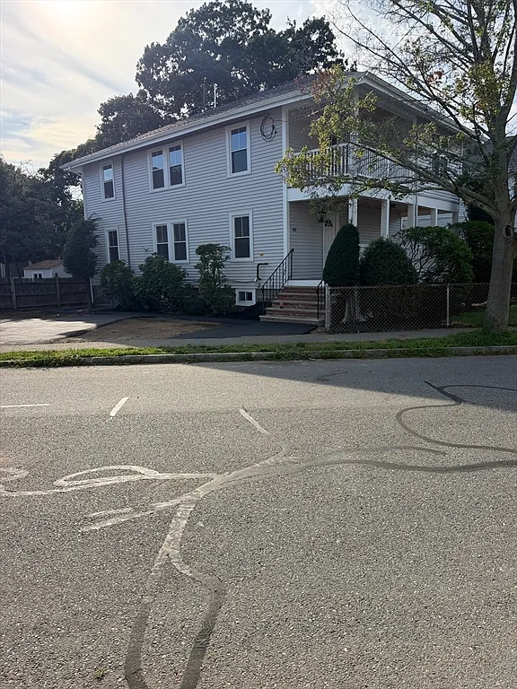 2 bed, 1.0 bath, 950 sqft, $2,700 — Photo 1