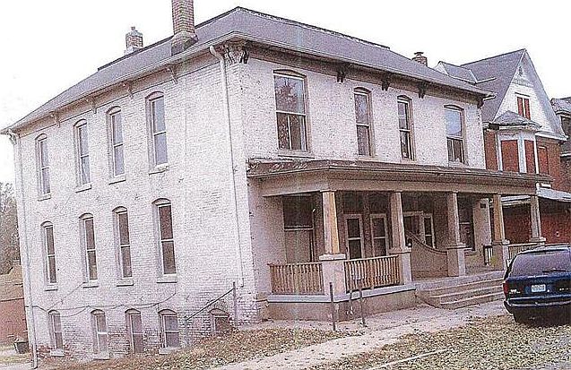1st image of 308 S 15th St
