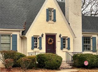 3302 Konnoak Dr, Winston Salem, NC 27127