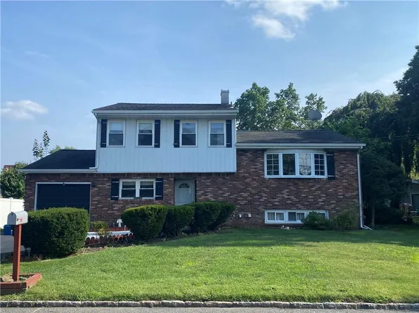 27 Devon Drive, Orangeburg, NY 10962