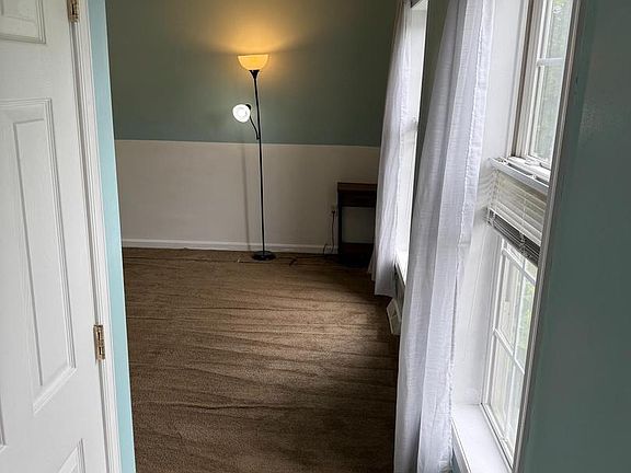 4th image of 3948 Laurel Run