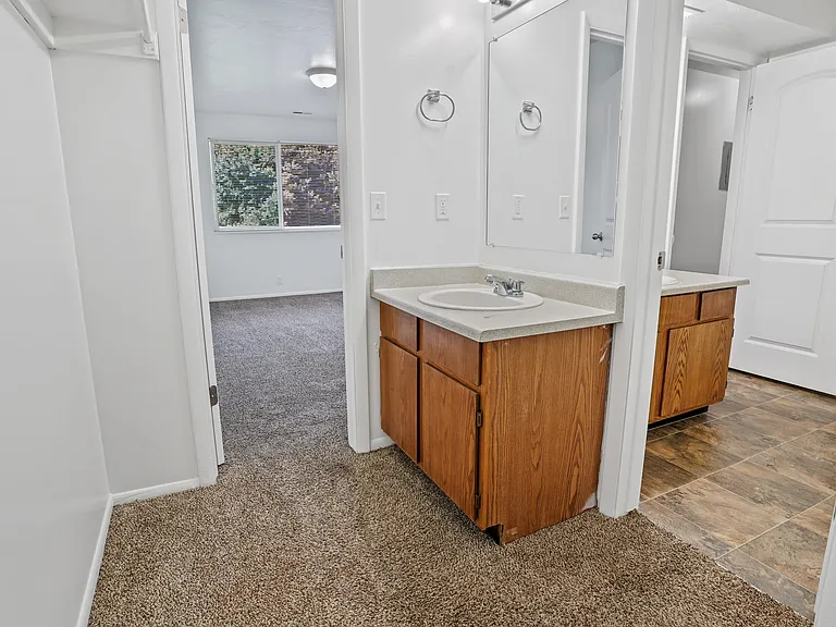 480 E Brandt Ct — Photo 24