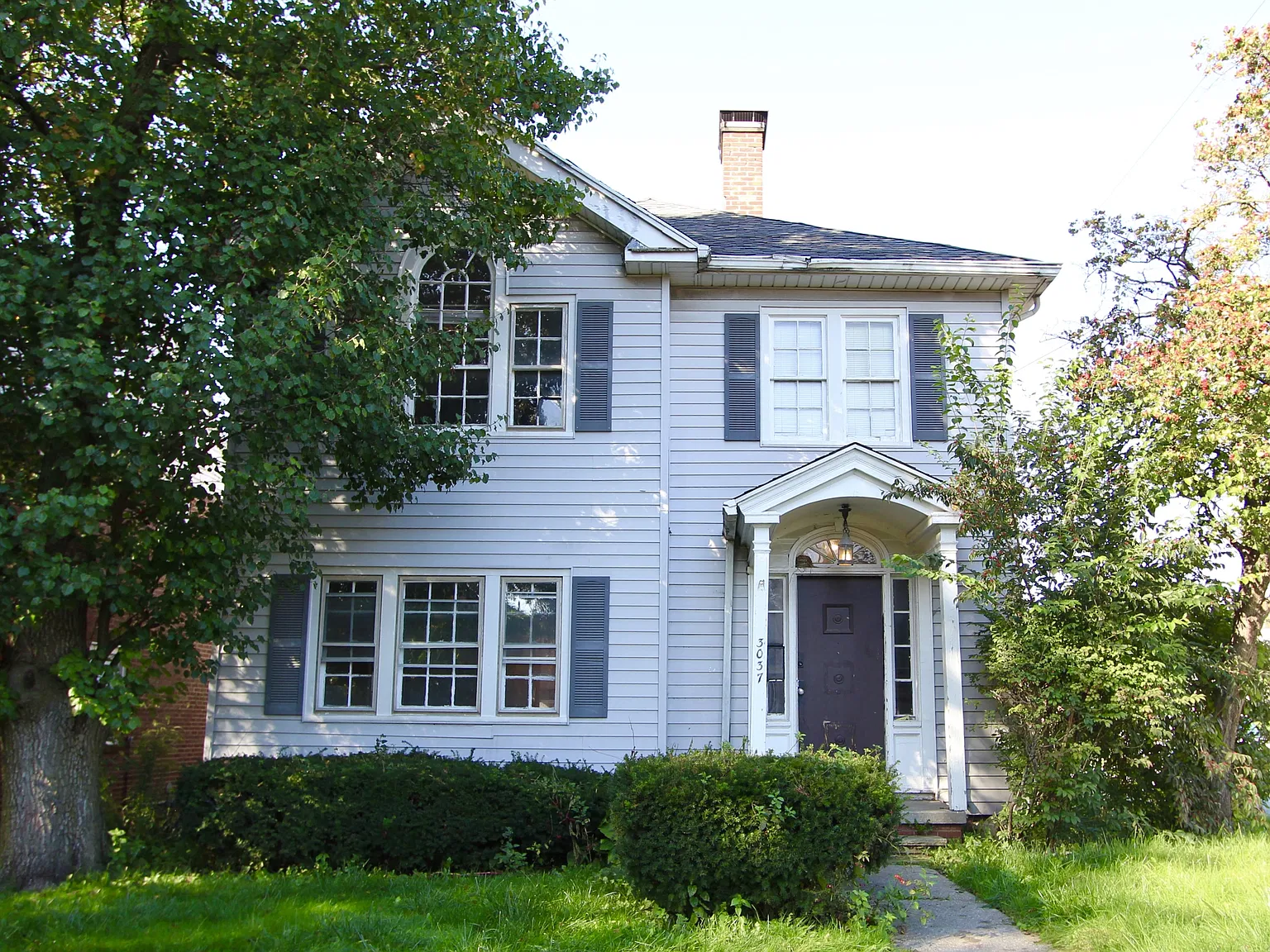 3037 Algonquin Pkwy — Photo 1