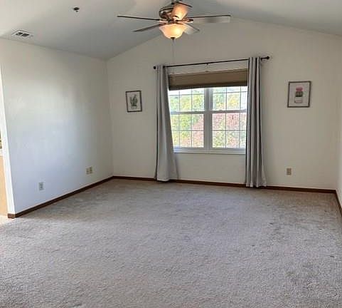3rd image of 16538 Victoria Crossing Dr Unit J