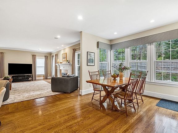 5th image of 52 Longacre Rd