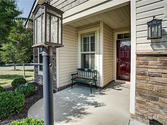 2nd image of 8101 Old Glen Dale Ct