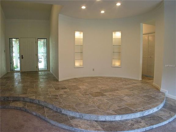 3rd image of 1007 Justice Dr