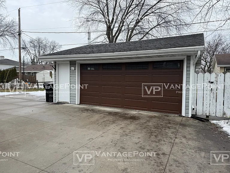 826 N Hawthorne Dr — Photo 23