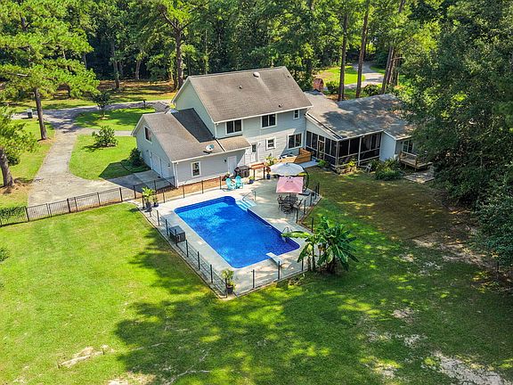5th image of 407 Huntington Rd