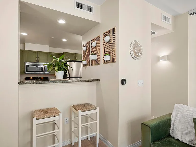 530 K St #408 — Photo 8