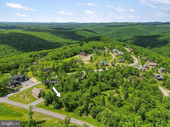 3rd image of 31 Fox Run Dr