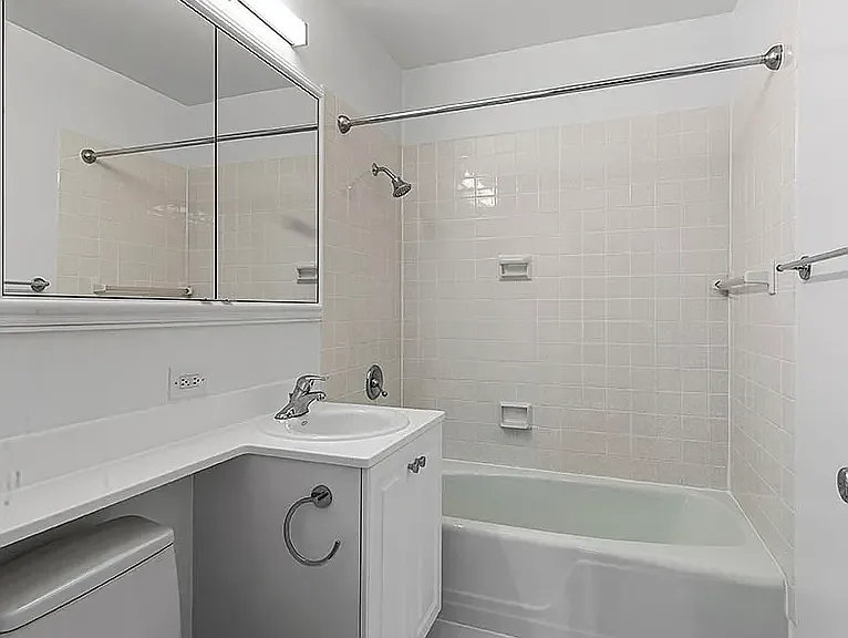 211 E 70th St #27D — Photo 6