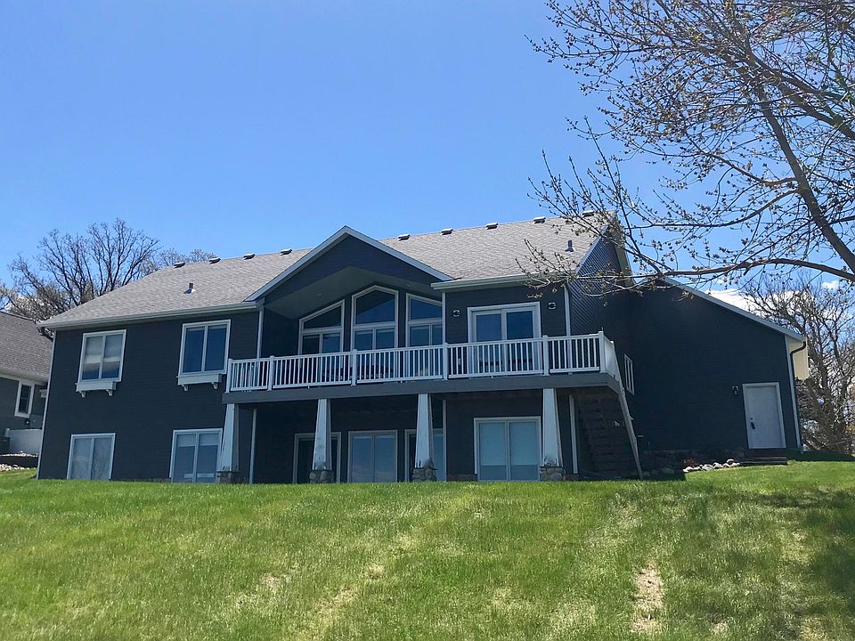 1st image of 1511 Long Lake Dr