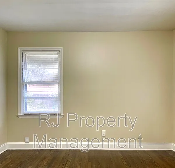 3284 Parham St — Photo 22