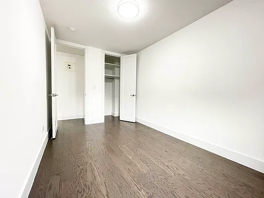 Rented by Bruma Realty LLC | media 9