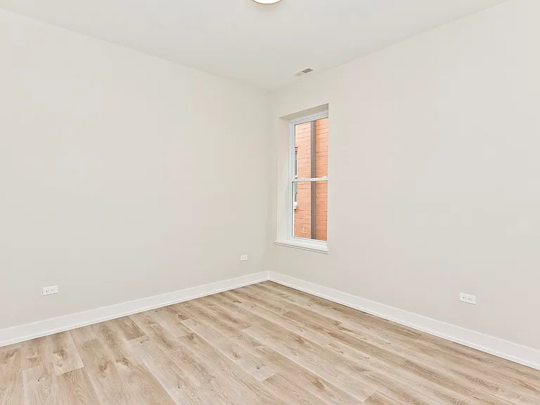 2725 N Ashland Ave #1S — Photo 5