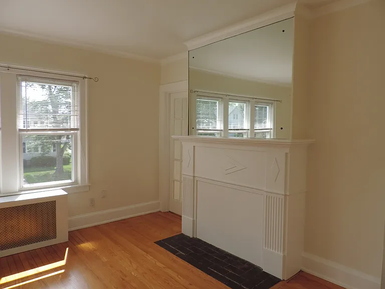 149 Dover Rd — Photo 18