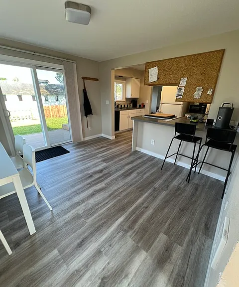 877 Pacific Dr — Photo 6