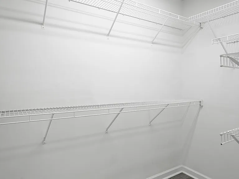 6130 Blue Ash Dr — Photo 31