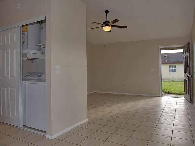 6003 Oleander Dr — Photo 4
