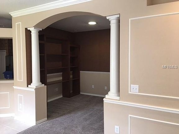 4th image of 15754 Phoebepark Ave
