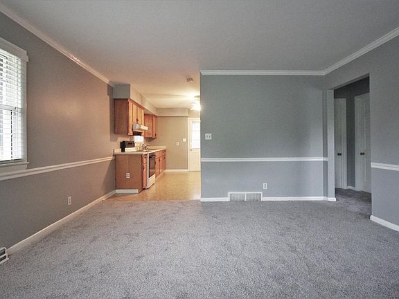 3rd image of 3076-3078 Stanford Dr