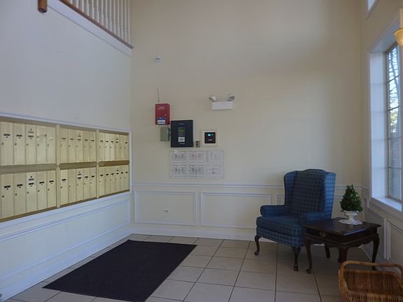 3rd image of 3100 Town Square Dr Unit 105