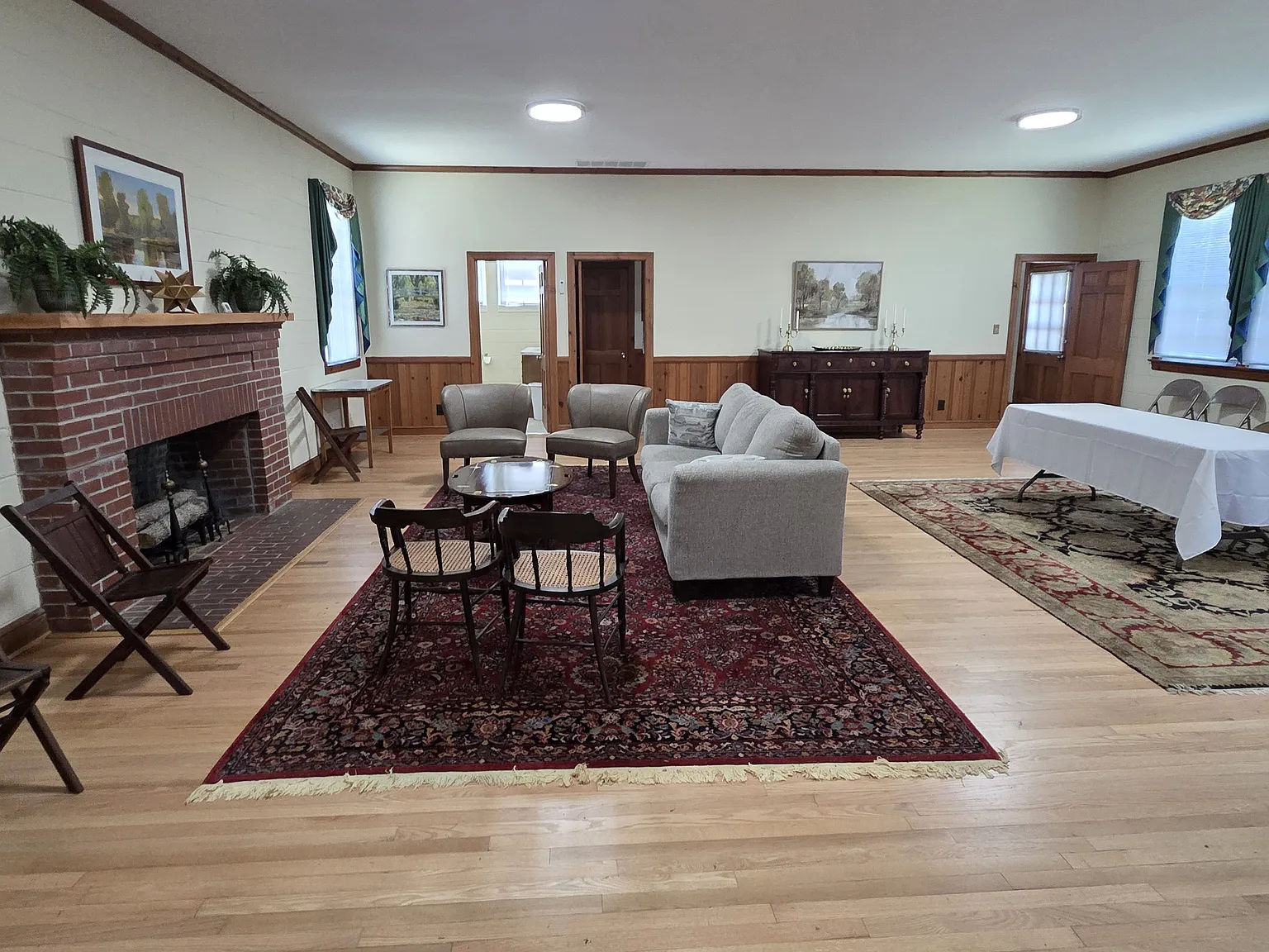 204 S King St — Photo 3