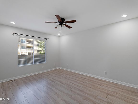 4th image of 5515 Canoga Ave APT 131