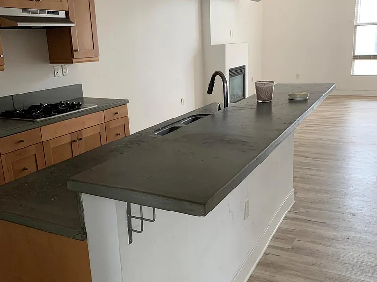534 S Brea Blvd — Photo 16