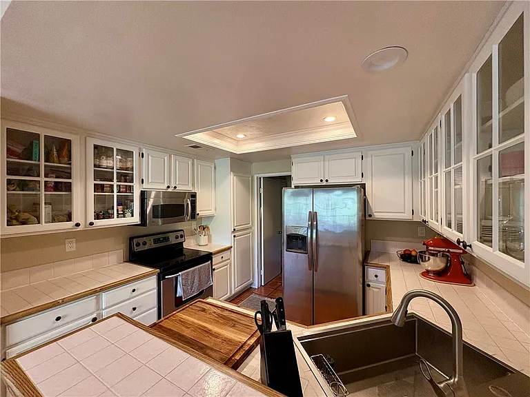 115 Stanford Ct #50 — Photo 9