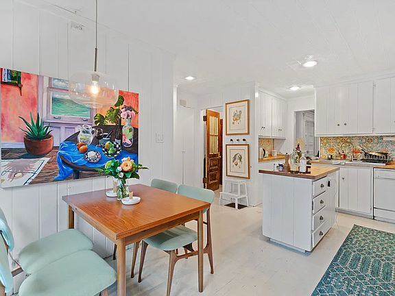 3rd image of 287 Park Pl #1