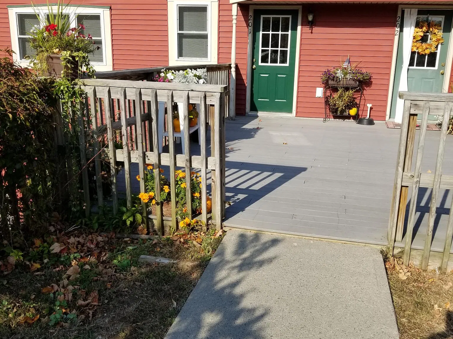 2 bed, 1050 sqft, $1,950 — Photo 2