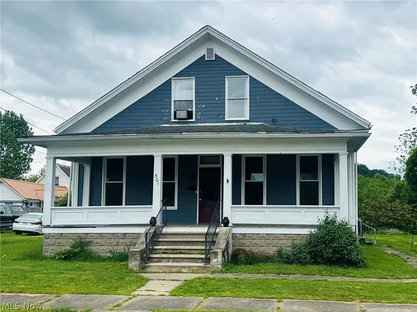 501 Riverside Dr, Saint Marys, WV 26170