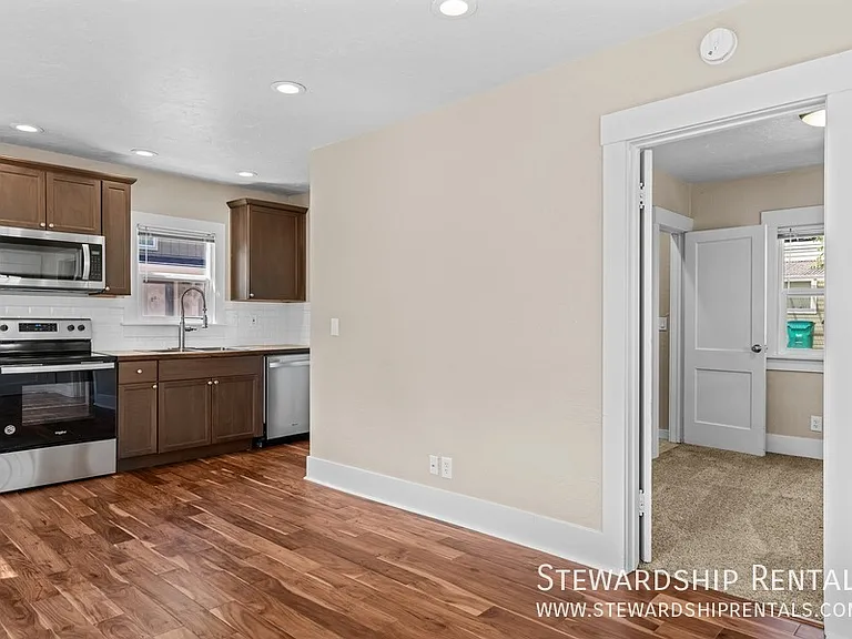 2024 Emerald St #6 — Photo 4