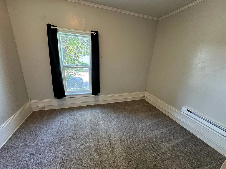 105 N 4th St — Photo 6