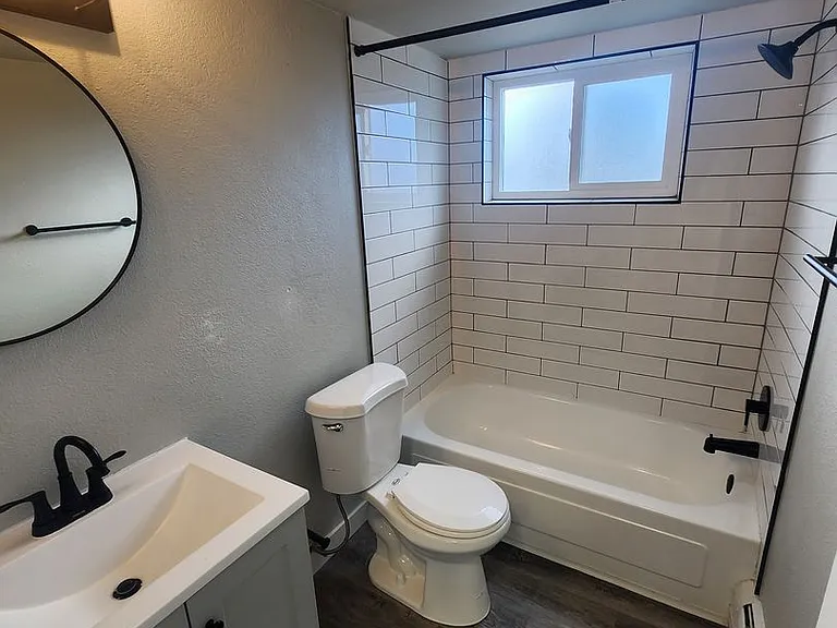 1 and 2 Bedroom Modern Renovated Living with a Community Courtyard & Dog Park in North Denver — Photo 34