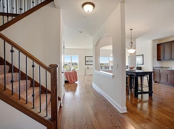 3rd image of 9425 Parkwood Ln
