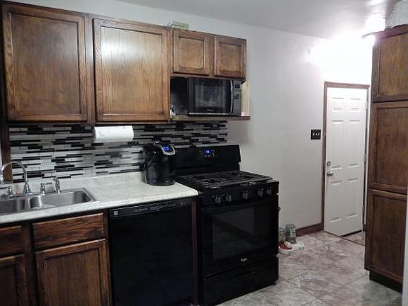 4th image of 3317 Richmond Ave