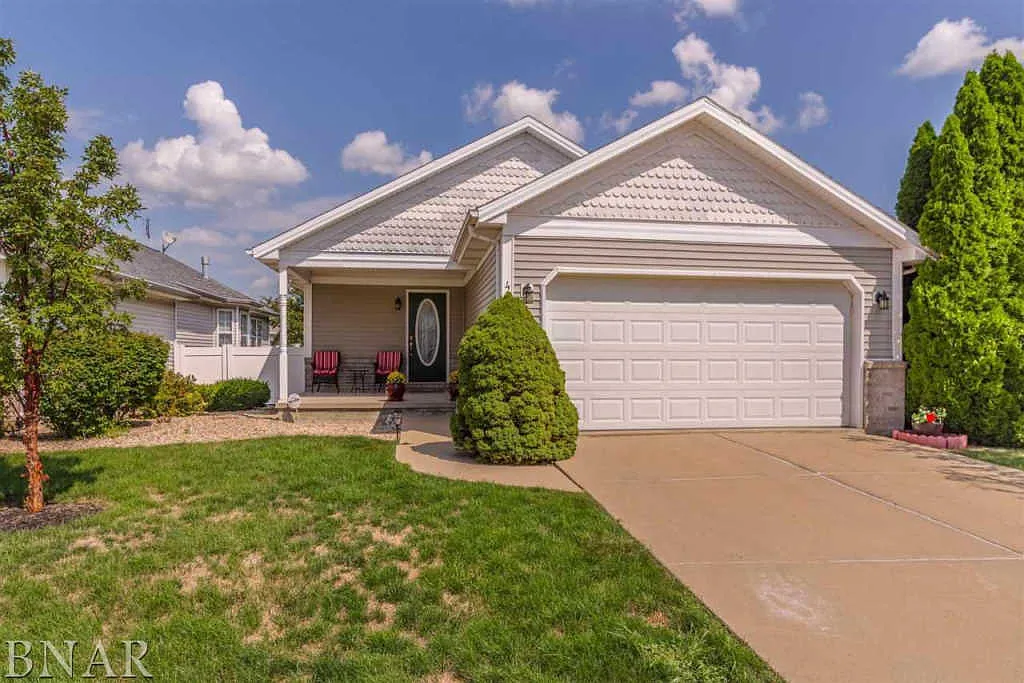 40 Astoria Way photo 1