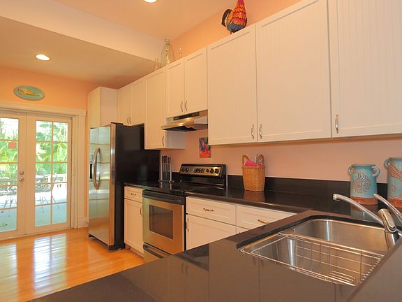 3rd image of 1210 Von Phister Street