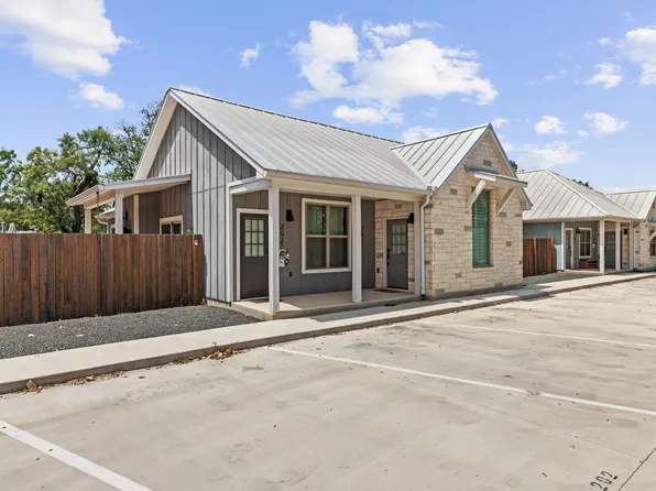 502 S Eagle St #202, Fredericksburg, TX 78624