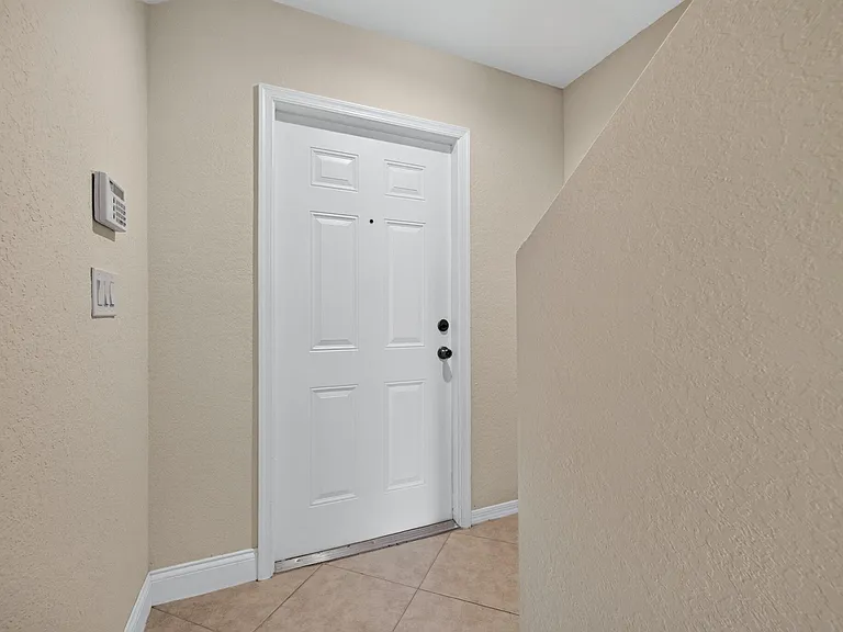 2786 SE Birmingham Dr — Photo 5