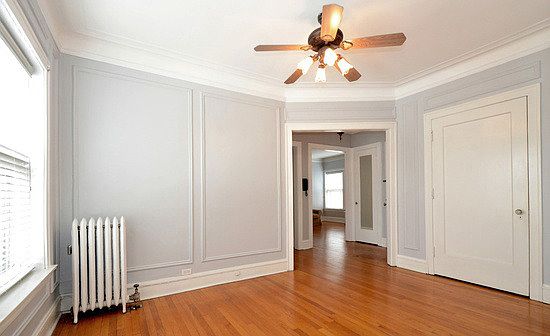 3rd image of 840 Hinman Ave APT 3