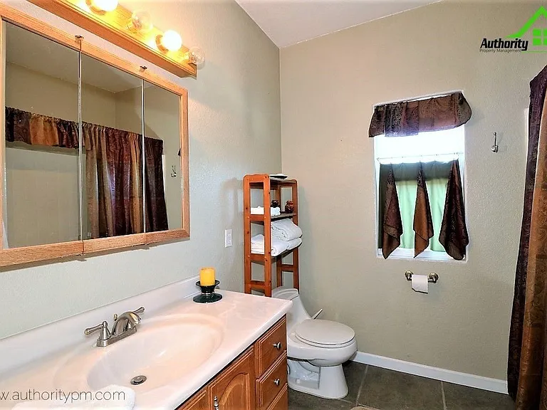 14270 Quail Springs Rd — Photo 11