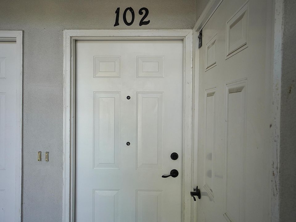 1st image of 10041 W Garverdale Ln APT 102