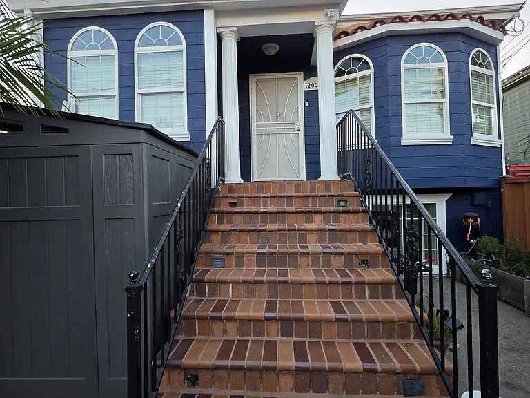 2023 Rutherford St #1 — Photo 1