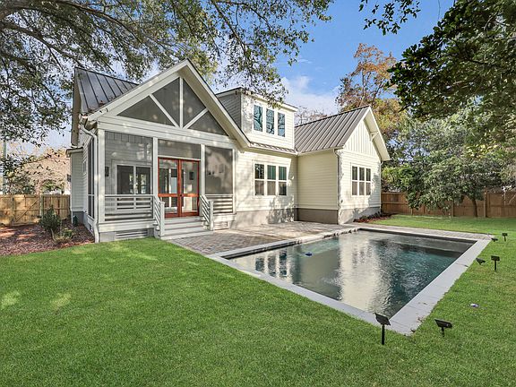 3rd image of 1463 Seminole St